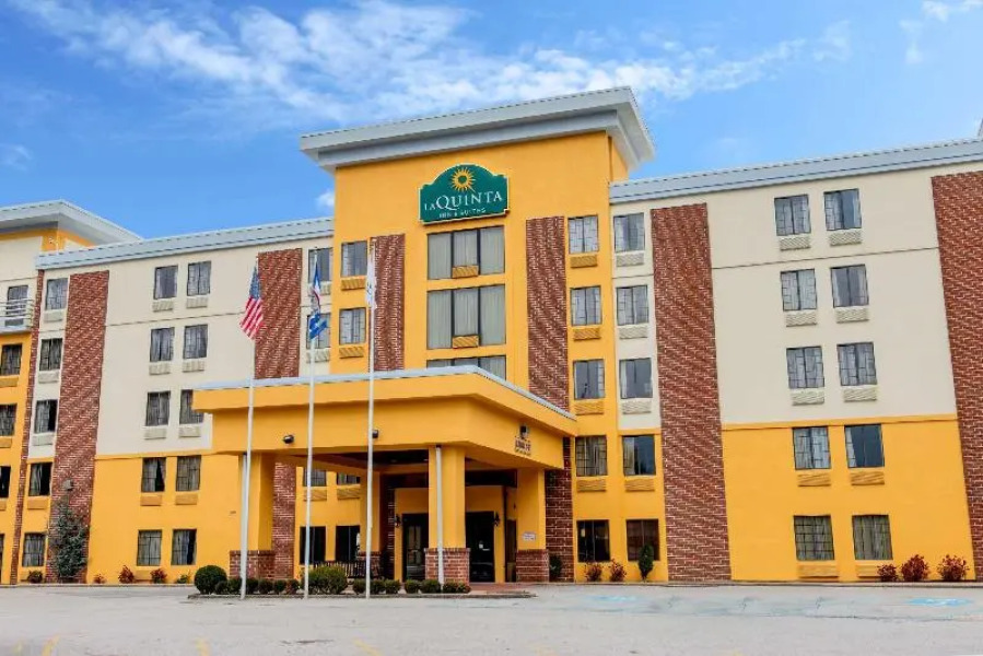 La Quinta Inn & Suites Elkview - Charleston NE