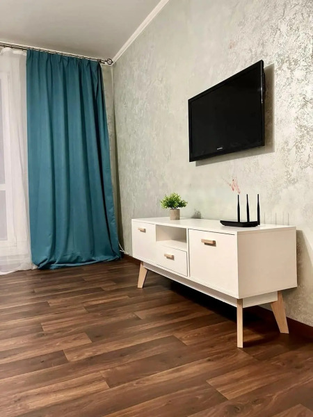 Home Hotel (Хоум Отель) в 10-м микрорайоне 13