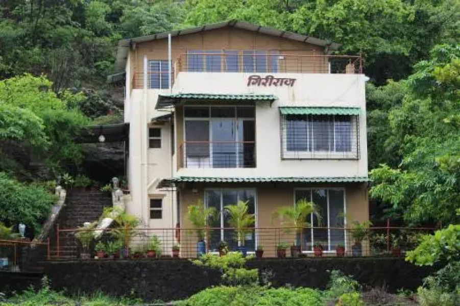 Giriraj Farm Hill Resort