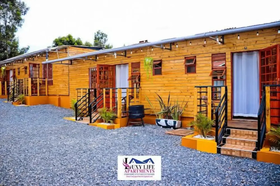 Lux Suites Luxylife Studios Kenol