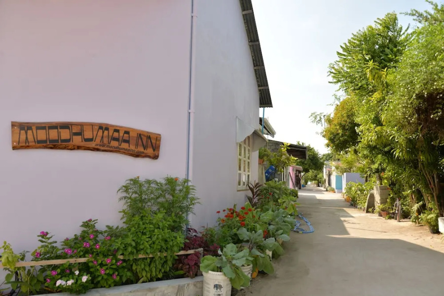 Moodhumaa Inn