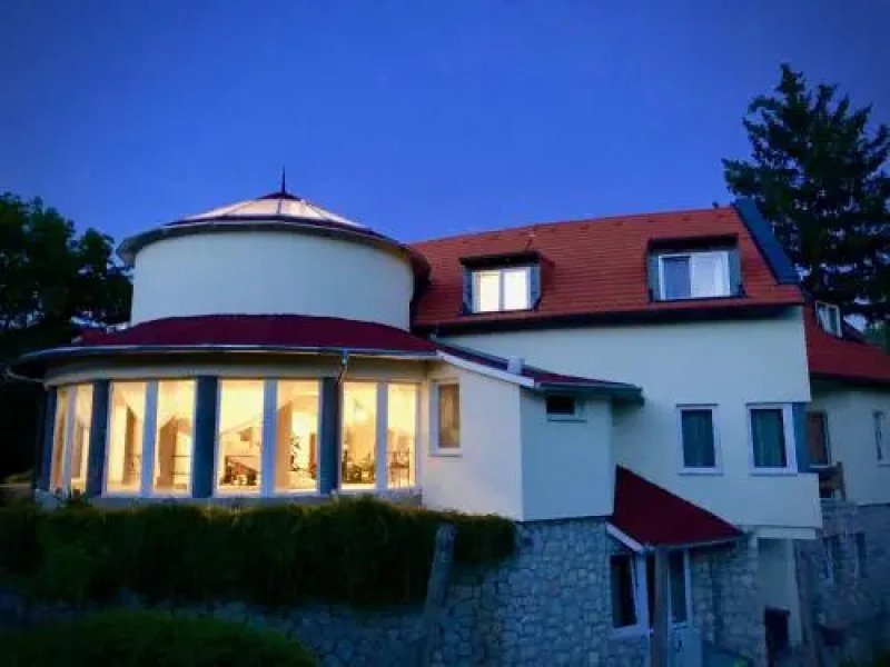Guest House Atrium Vendégház