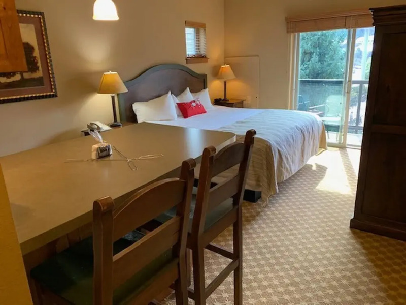 Shared Roof Top Hot Tub Silver Mtn