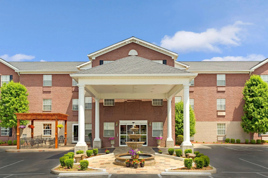Hawthorn Extended Stay by Wyndham Cincinnati/Sharonville