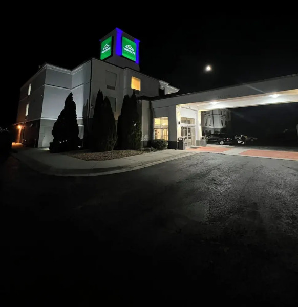 Wingate by Wyndham Dublin Near Claytor Lake State Park