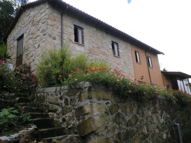 House With 3 Bedrooms in Este , With Wonderful Mountain View, Enclosed Garden and Wifi Near the Beach