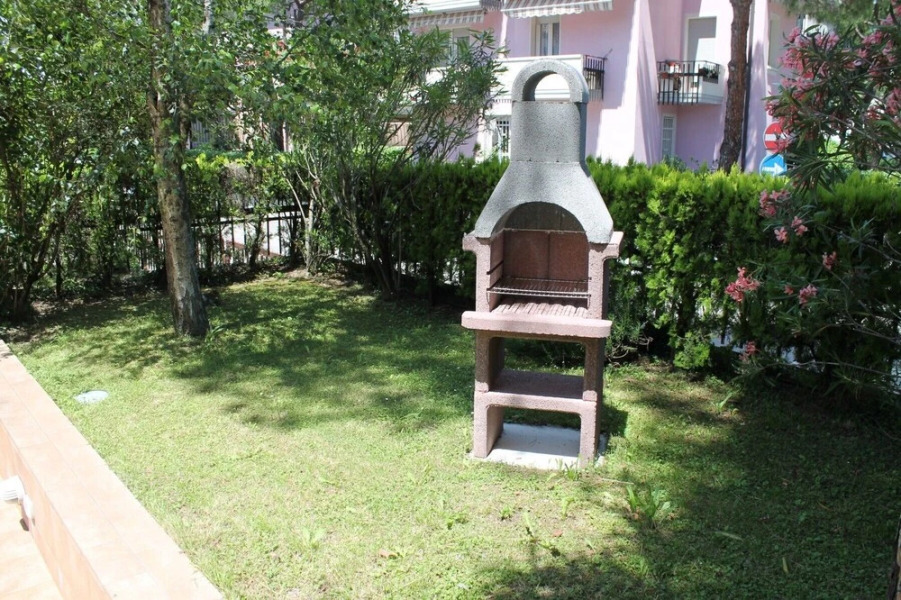 DesenzanoLoft COCOBEACH APARTAMENT WITH GARDEN BARBECUE ,INDOOR POOL ,PARKING