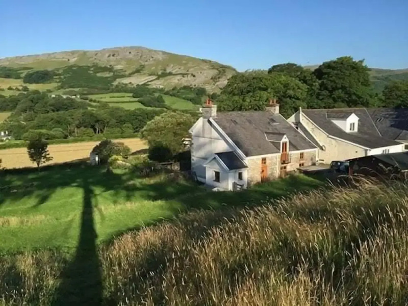 Sleeping Giant Bunkhouse