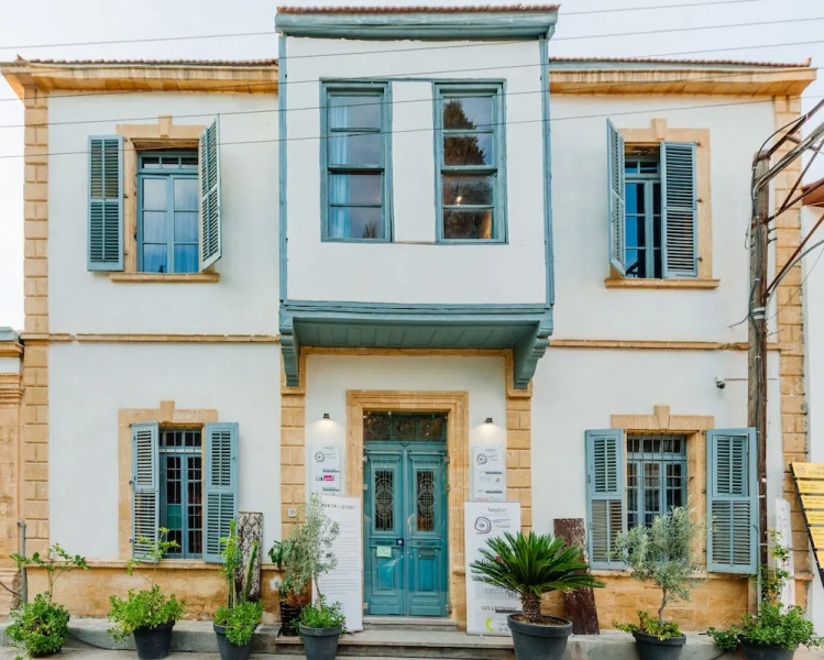 TasEv Boutique Hotel