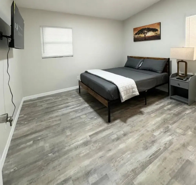 Pool Home in Seminole 5miles to Beach