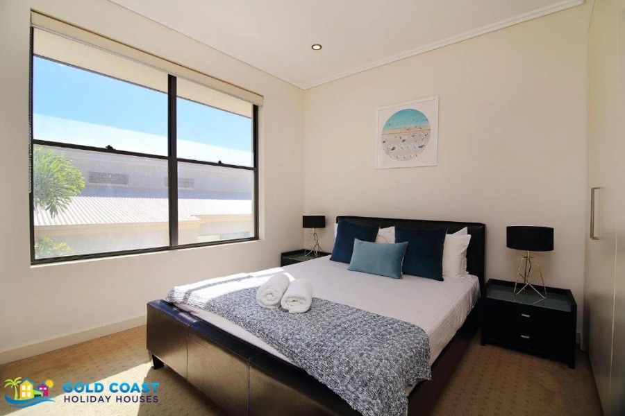 The Parkway at Sanctuary Cove