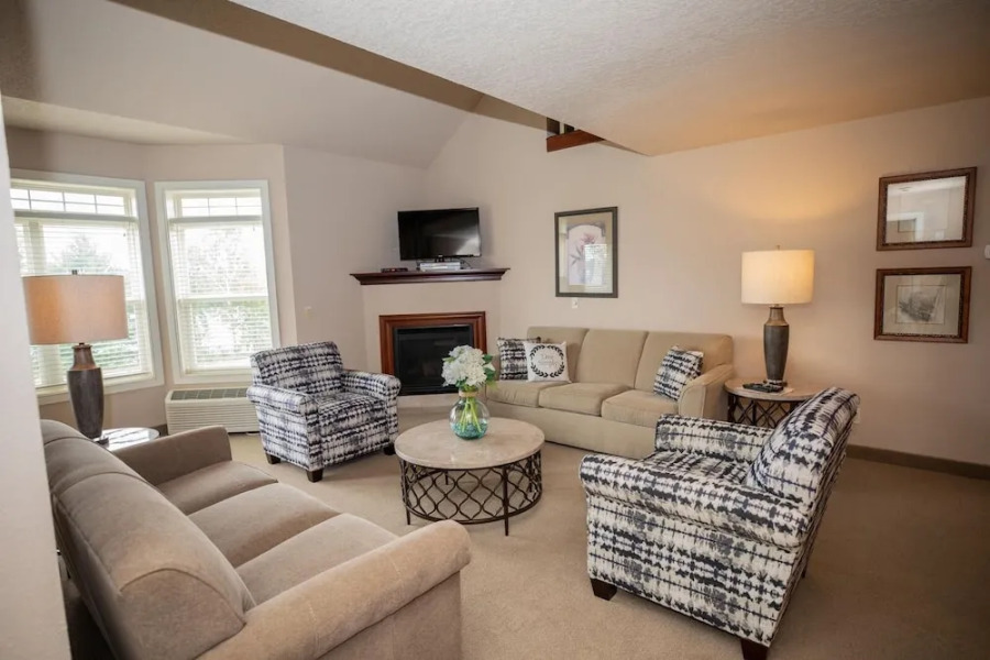 Unit 301 3 BD/ 3 BA Condo 3 Bedrooms 3 Bathrooms Condo
