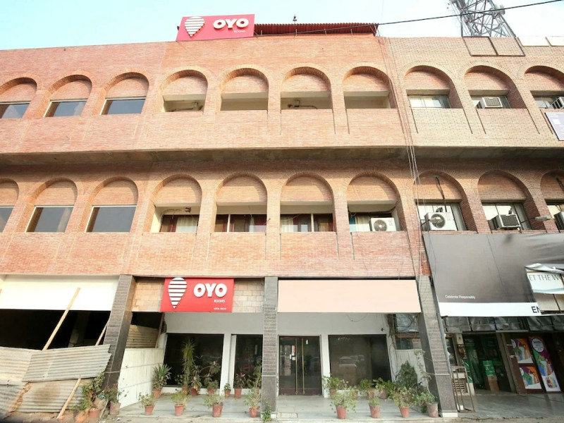 OYO 2690 Hotel Oscar Regency
