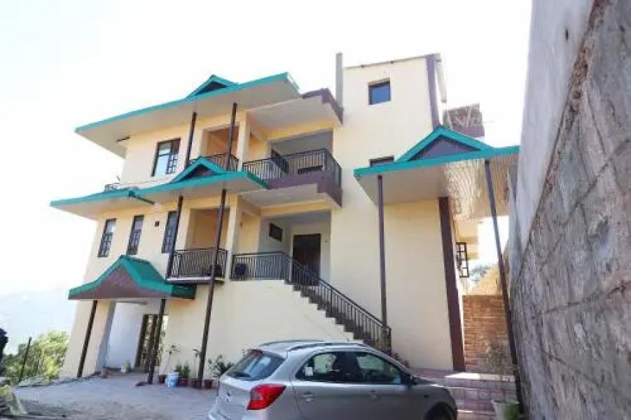 OYO 27648 Kasauli Greens