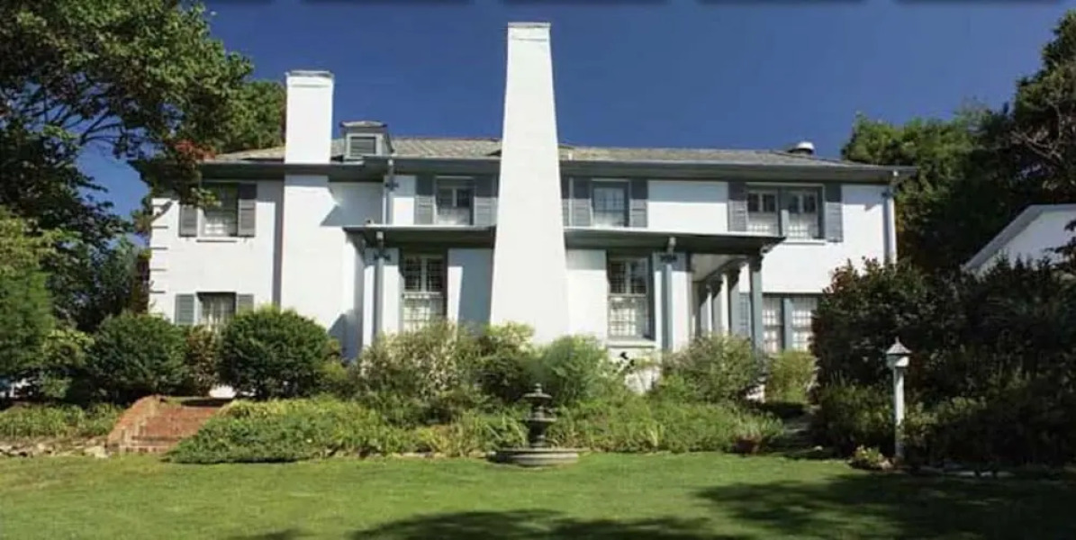 Fuquay Mineral Spring Inn & Garden