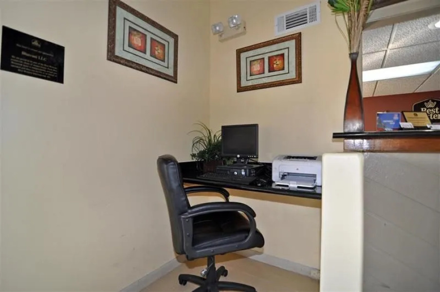 Best Western Duck Inn - Closed