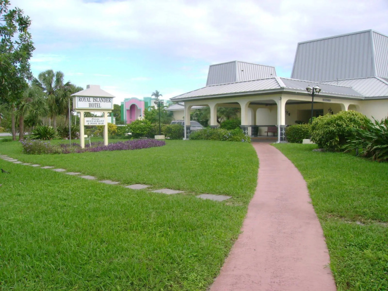 Royal Islander Hotel