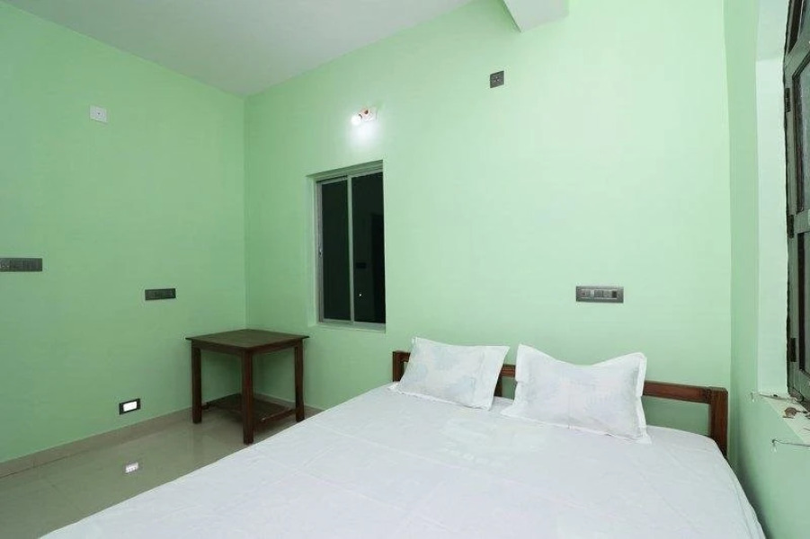 SPOT ON 41904 Hotel R.r Palace