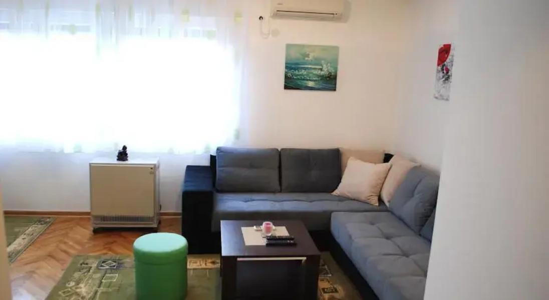 Apartment S8