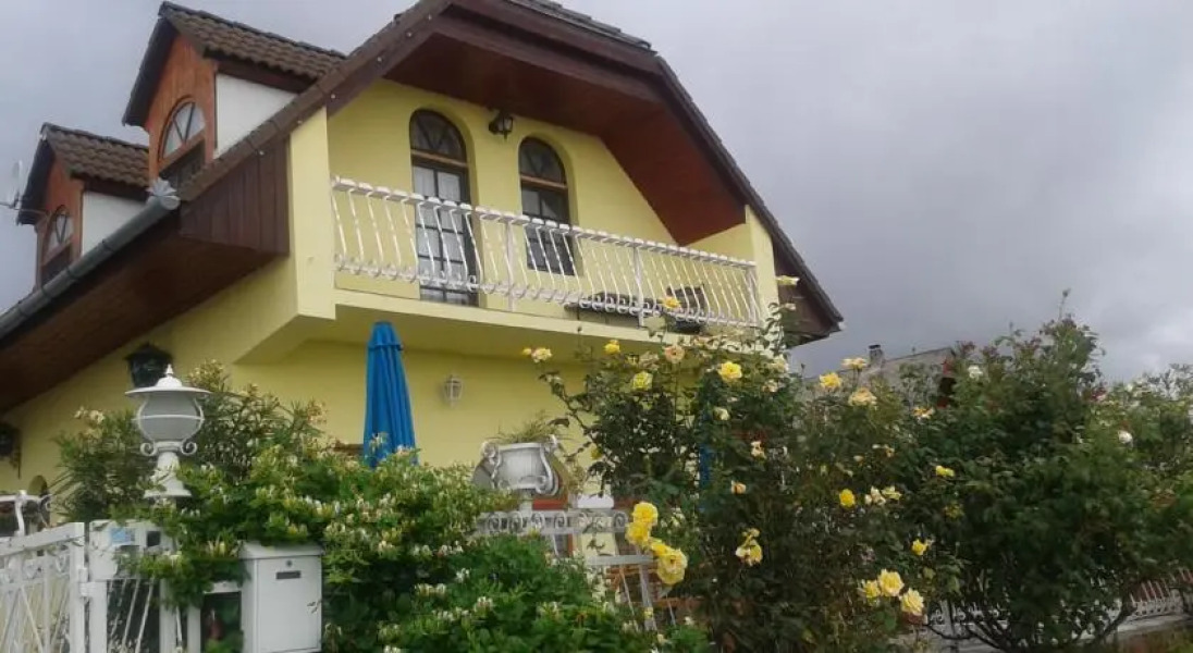 Zafír Panzió és Étterem