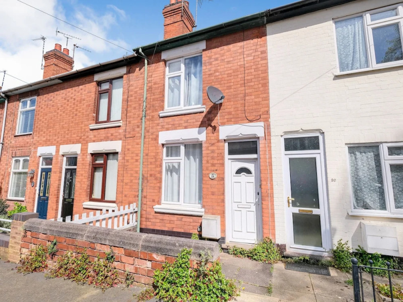 Lovely Large 2-bed House With 2 Reception Rooms