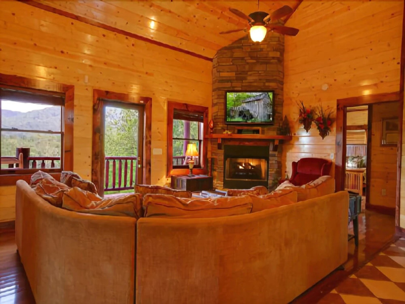 Mystical Creek Pool Lodge #600