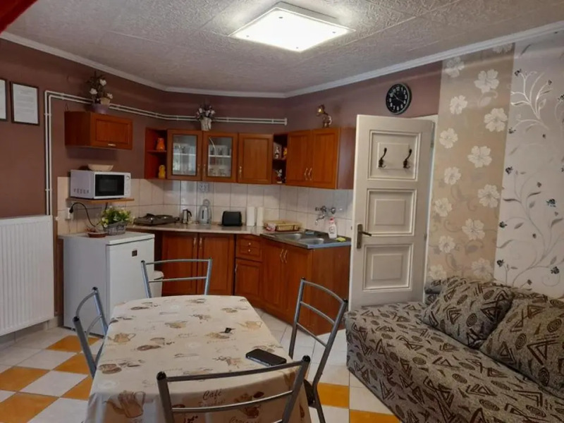 Gyöngyvirág Apartment