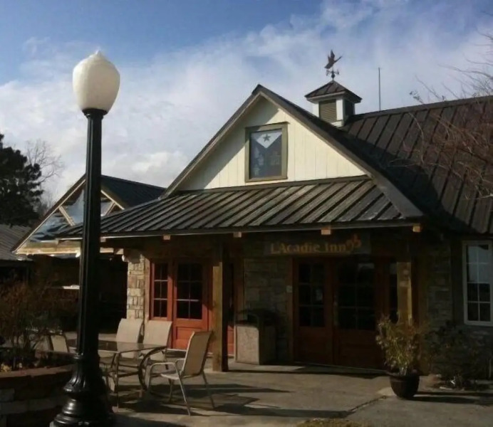 L'Acadie Inn & RV Park