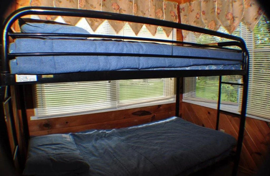 Valley Brook Inn & Cottages