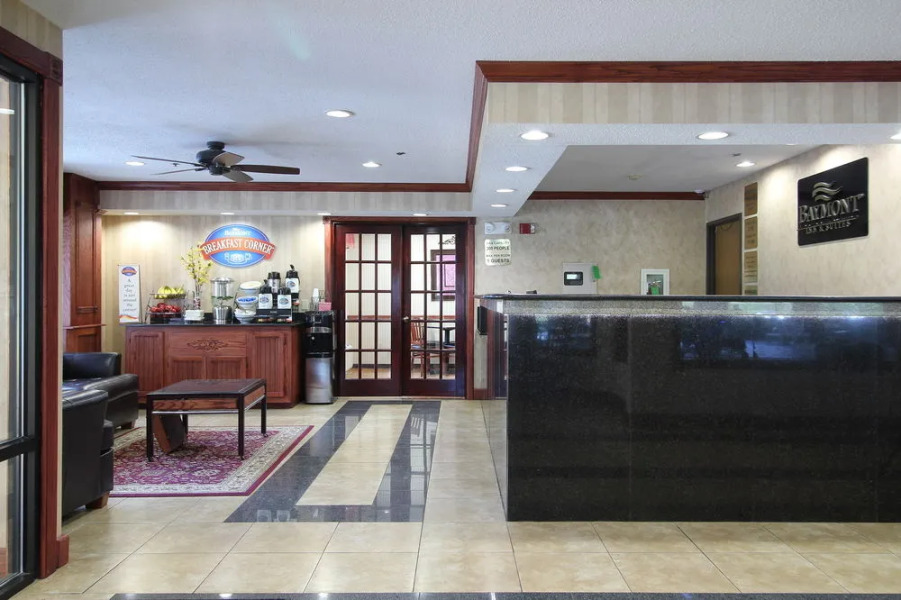 Baymont Inn & Suites Muskegon