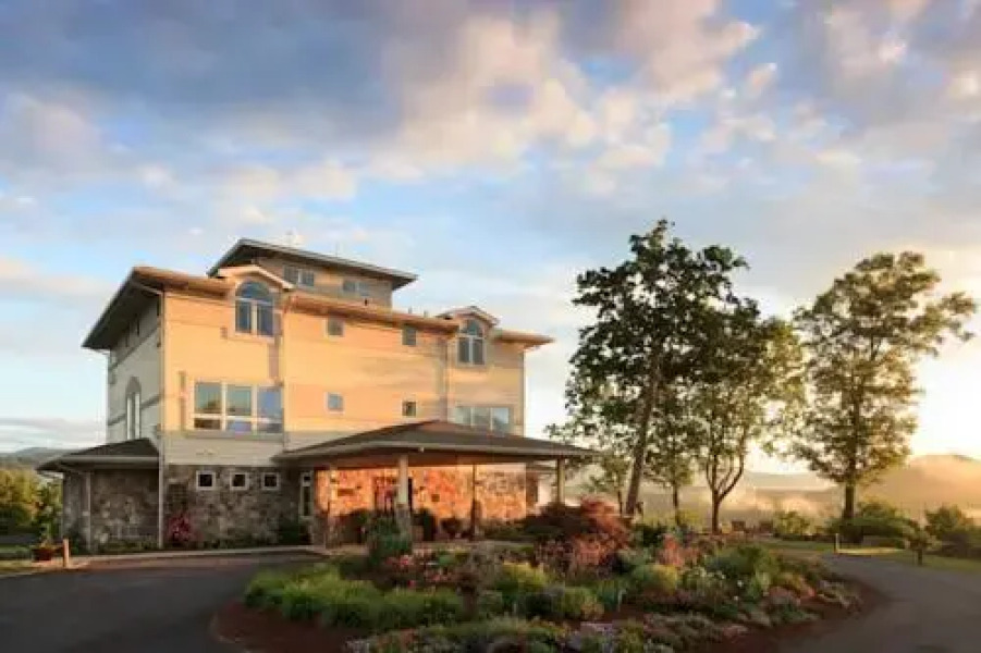 Lucille's Mountain Top Inn & Spa