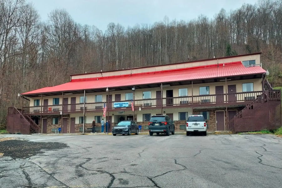 OYO Hotel Chapmanville Inn, WV - Hwy 119