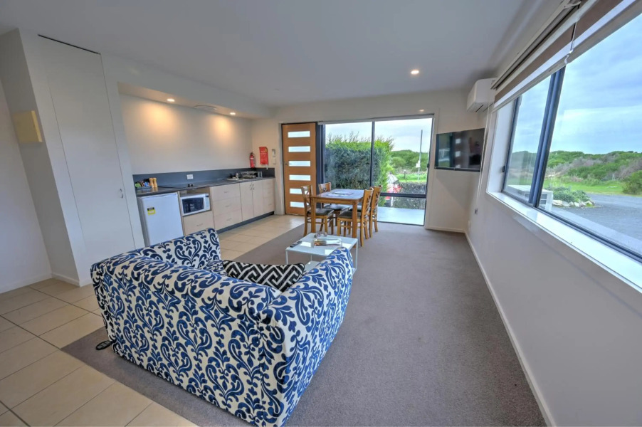 Diamond Island Resort & Penguin viewing