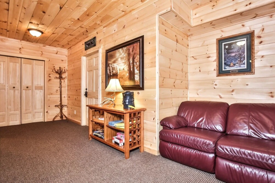 Total Seclusion - 5 Br Home