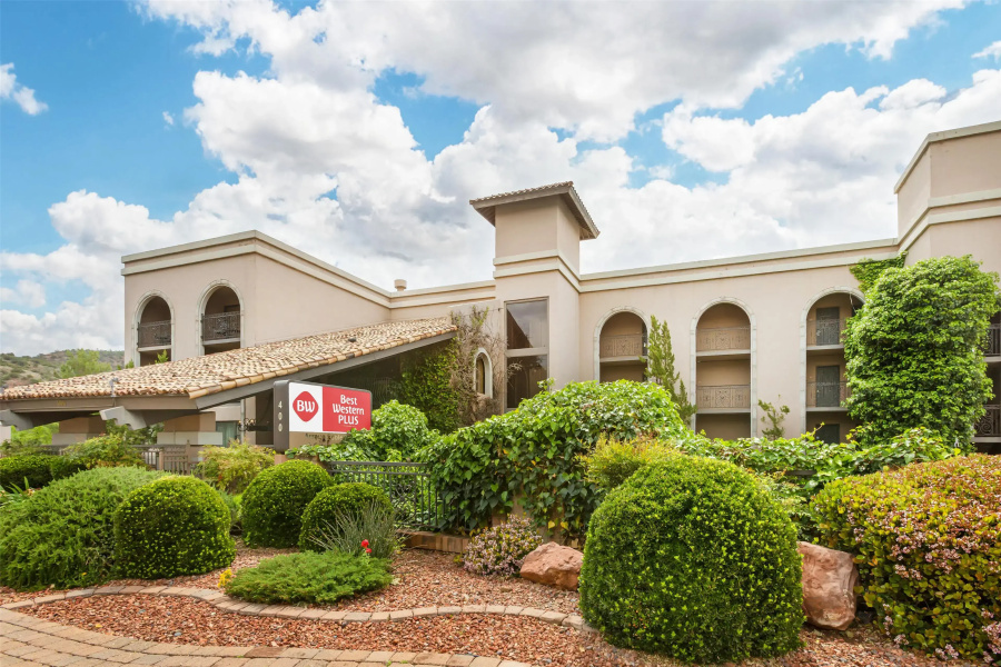 Best Western Plus Arroyo Roble Hotel & Creekside Villas