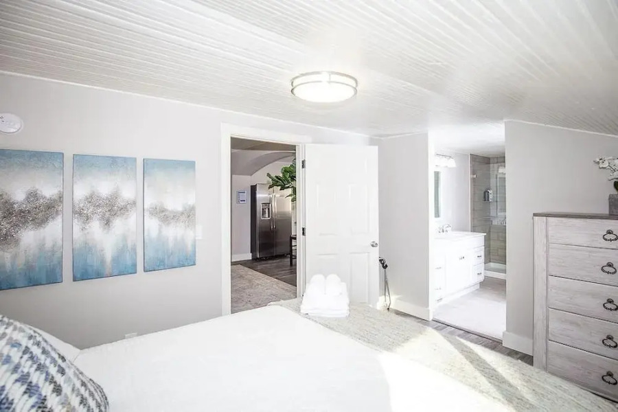 Couple’s Getaway | Walk to UNC |FREE Cruiser Bikes