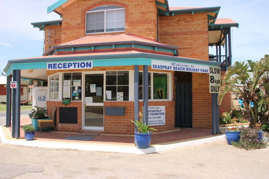 Seaspray Beach Holiday Park