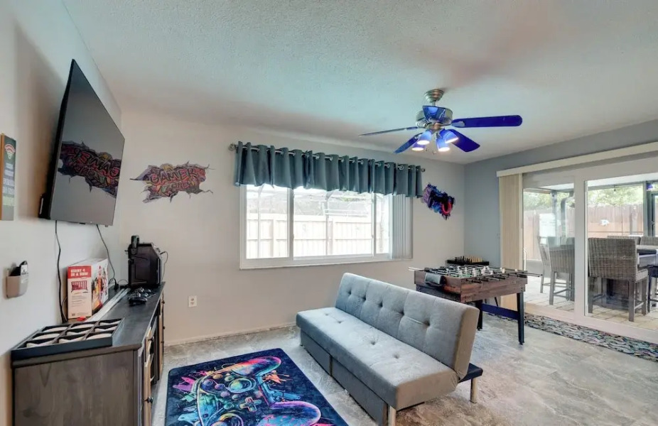 Home Near Werner-boyce & New Port Richey!