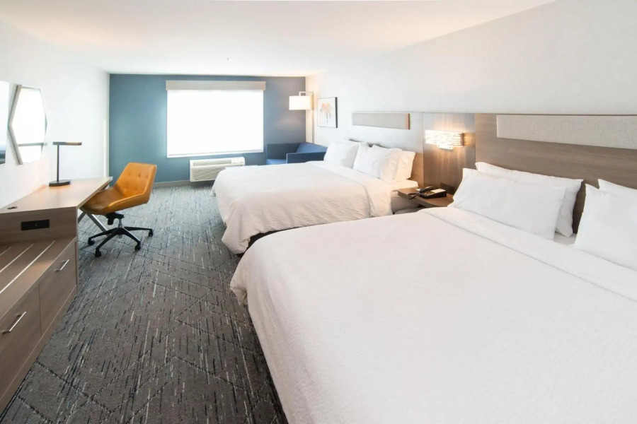 Holiday Inn Express & Suites Moose Jaw, an IHG Hotel