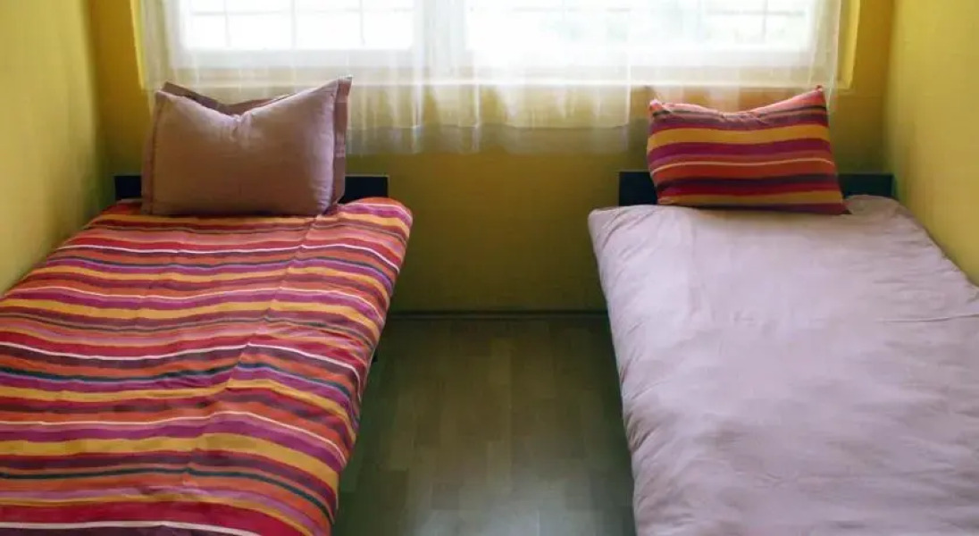 Partközeli kertes nyaralóház Balatonfenyvesen