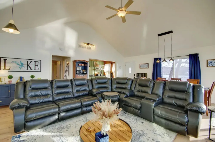 Lake View Cottage: Lake Ozarks Getaway