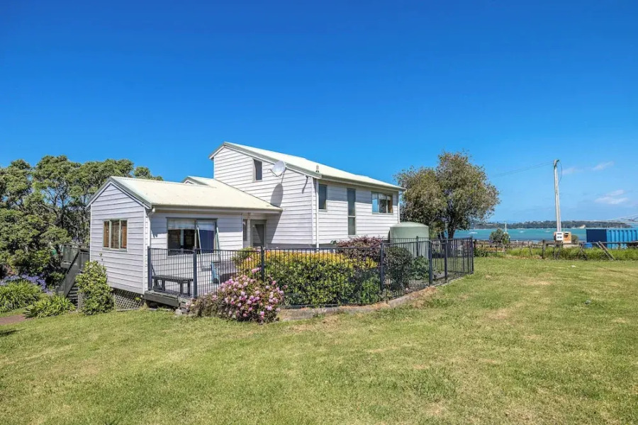 Tikirau Bay Views in Oneroa