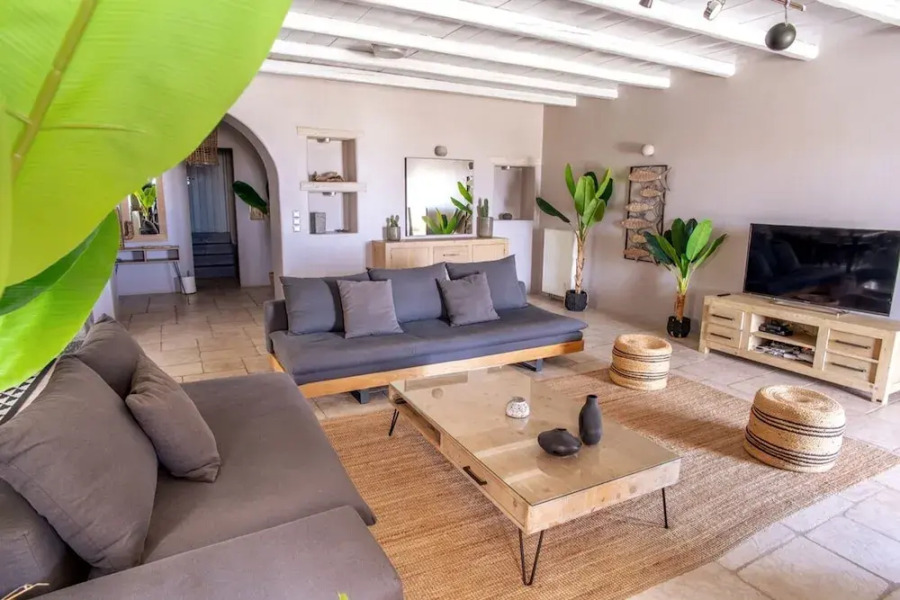 Luxury Villa Delphinus - Allparos Villas