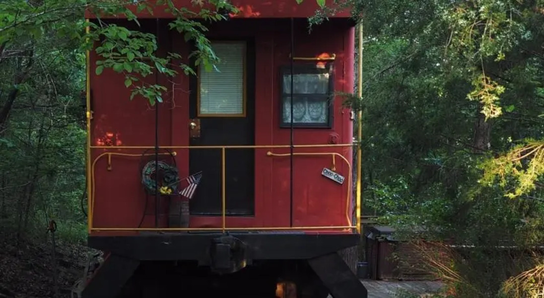 Livingston Junction Cabooses and Cabins