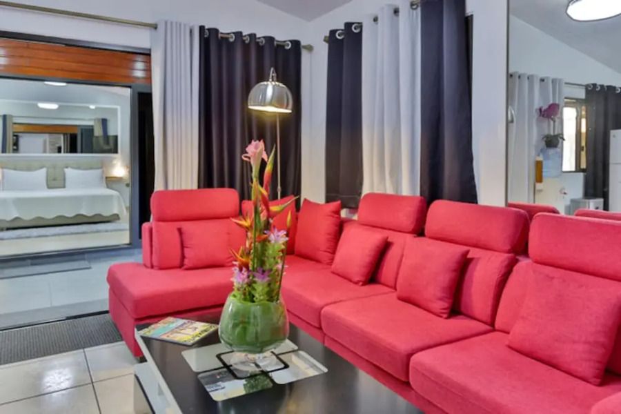 House With 2 Bedrooms in Puna'auia, With Enclosed Garden and Wifi