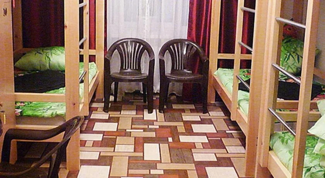Hostel Barneo