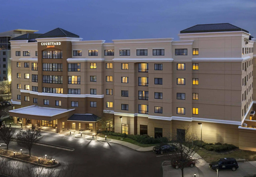 Courtyard by Marriott Newark Elizabeth