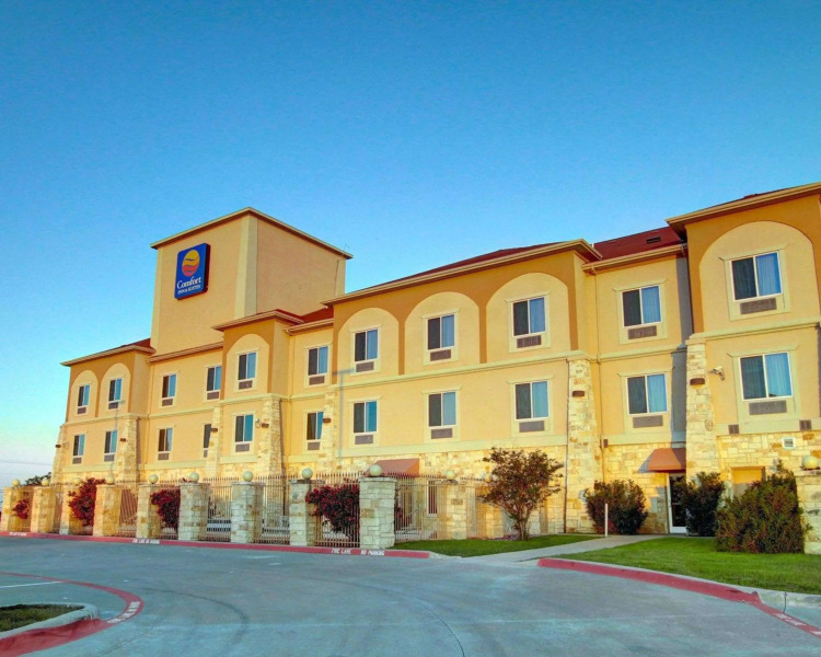 Comfort Inn And Suites Alvarado