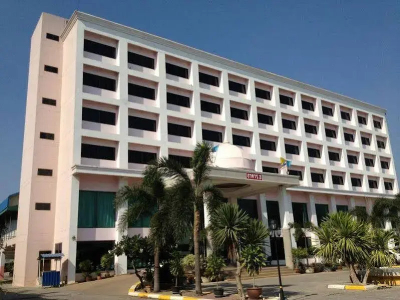 River Hotel Nakhon Pathom