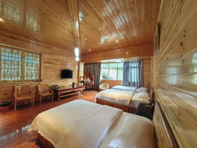 Lugu Lake Youzhua Inn